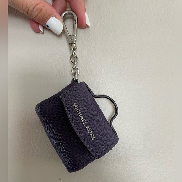 Michael Kors MINI purple micro tote keychain - Picture 3 of 9